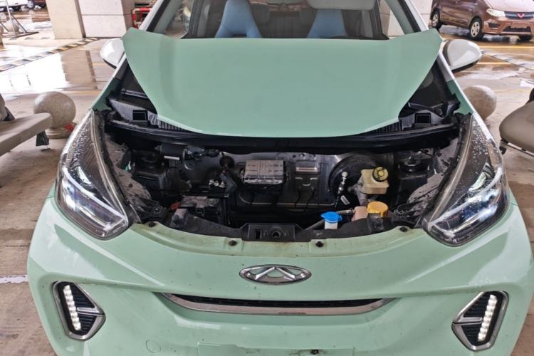 Used Chery QQ Little Ant 2022 Sweet Pink Edition Half-Sugar Version Lithium Iron Phosphate 29.2 kWh 30 kW 301 km Engine Bay