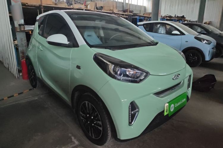 Used Chery QQ Little Ant 2022 Revised Version Sweet Pink Edition Half-Sugar Version Lithium Iron Phosphate 30.7 kWh 30 kW 301 km Front Right 45 Deg