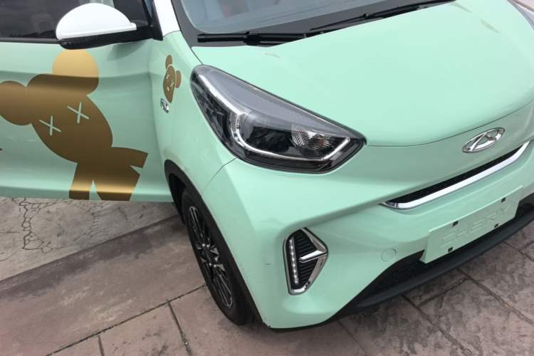 Used Chery QQ Little Ant 2022 Sweet Pink Edition Half-Sugar Version Lithium Iron Phosphate 30 kW 301 km Front Right 45 Deg