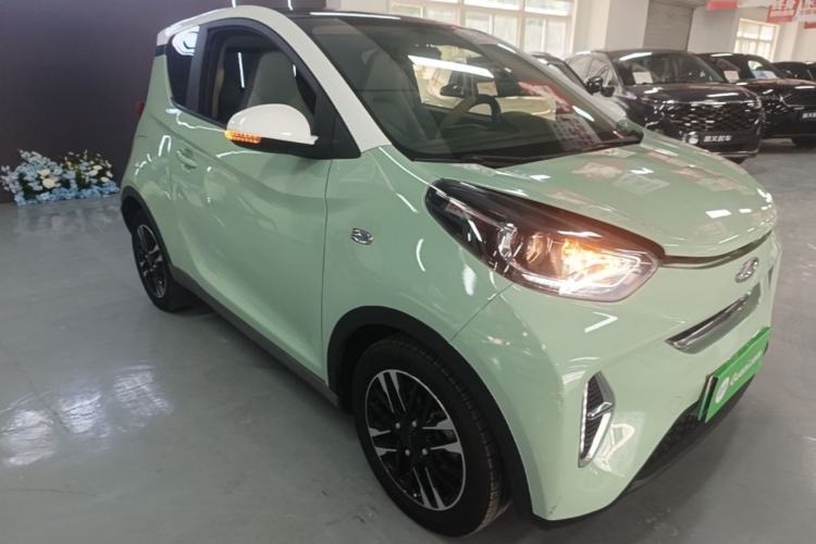 Used Chery QQ Little Ant 2022 Revised Version Sweet Pink Edition Half-Sugar Version Lithium Iron Phosphate 30.7 kWh 30 kW 301 km Front Right 45 Deg