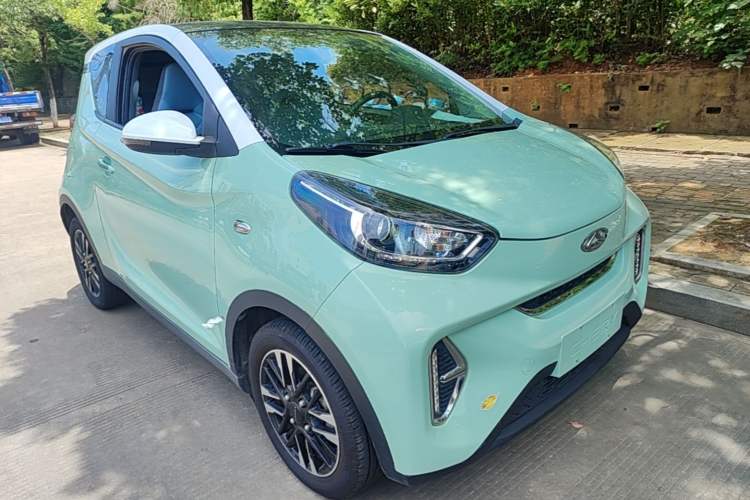 Used Chery QQ Little Ant 2022 Sweet Pink Edition Half-Sugar Version Lithium Iron Phosphate 29.2 kWh 30 kW 301 km Front Right 45 Deg