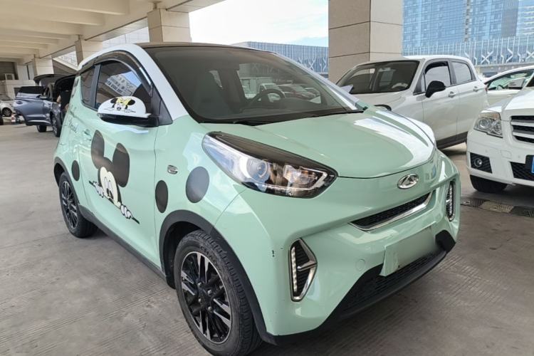 Used Chery QQ Little Ant 2022 Sweet Pink Edition Half-Sugar Version Lithium Iron Phosphate 29.2 kWh 30 kW 301 km Front Right 45 Deg