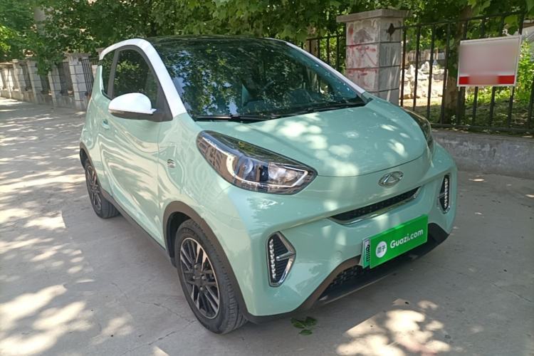 Used Chery QQ Little Ant 2022 Restyled Version Sweet Pink Edition Half-Sugar Version 30.6 kWh 30 kW 301 km Front Right 45 Deg