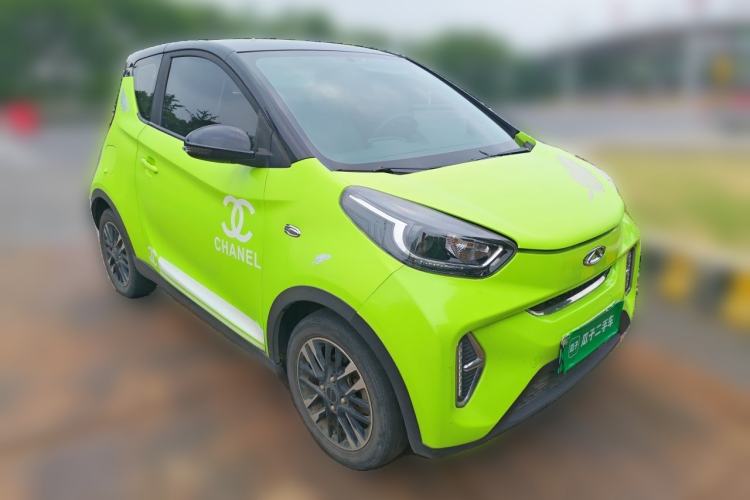 Used Chery QQ Little Ant 2022 Revised Version Sweet Pink Edition Half-Sugar Version Lithium Iron Phosphate 30.7 kWh 30 kW 301 km Front Right 45 Deg