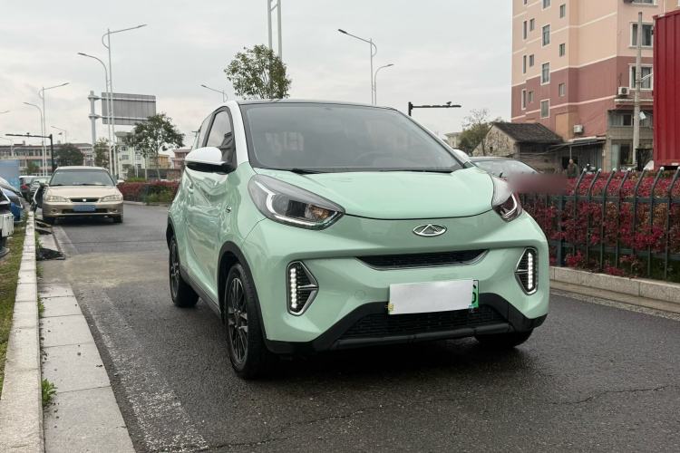 Used Chery QQ Little Ant 2022 Sweet Pink Edition Half-Sugar Version Lithium Iron Phosphate 29.2 kWh 30 kW 301 km Front Right 45 Deg