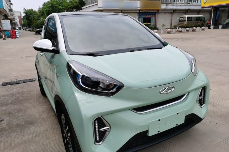 Used Chery QQ Little Ant 2022 Sweet Pink Edition Half-Sugar Version Lithium Iron Phosphate 29.2 kWh 30 kW 301 km Front Right 45 Deg