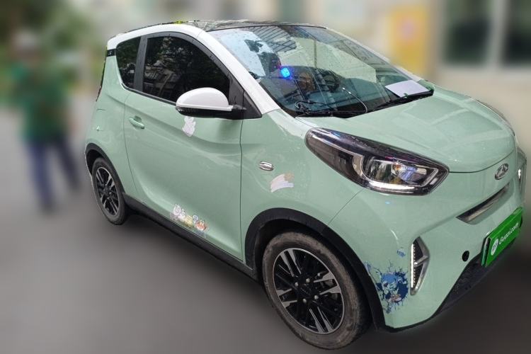 Used Chery QQ Little Ant 2022 Sweet Pink Edition Half-Sugar Version Lithium Iron Phosphate 29.2 kWh 30 kW 301 km Front Right 45 Deg
