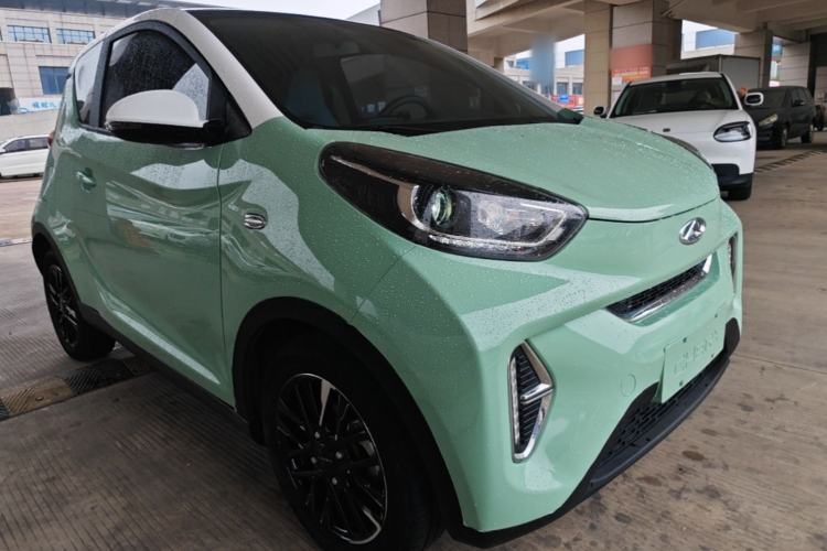 Used Chery QQ Little Ant 2022 Sweet Pink Edition Half-Sugar Version Lithium Iron Phosphate 29.2 kWh 30 kW 301 km Front Right 45 Deg