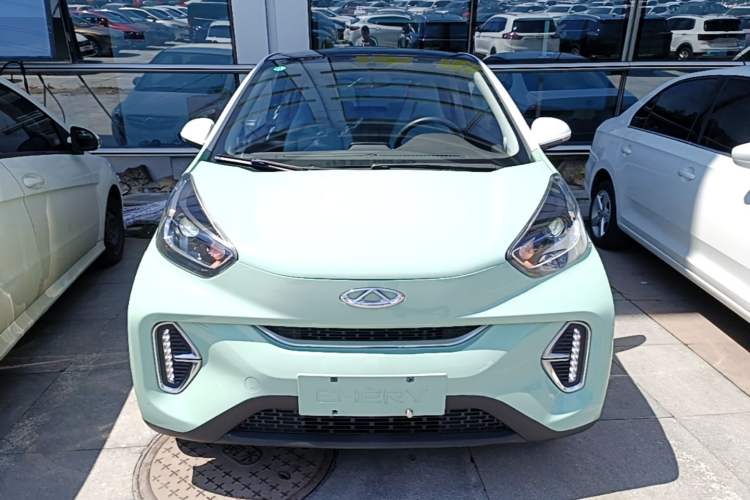 Used Chery QQ Little Ant 2022 Restyled Version Sweet Pink Edition Half-Sugar Version 28.8 kWh 30 kW 301 km Front
