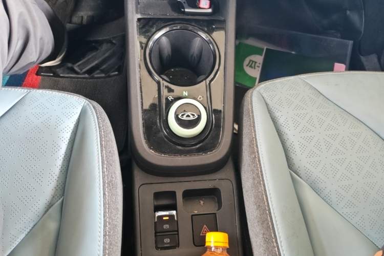 Used Chery QQ Little Ant 2022 Sweet Pink Edition Half-Sugar Version Lithium Iron Phosphate 29.2 kWh 30 kW 301 km Gear Lever