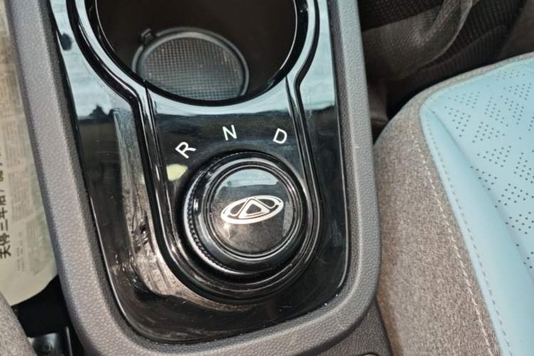 Used Chery QQ Little Ant 2022 Restyled Version Sweet Pink Edition Half-Sugar Version 28.8 kWh 30 kW 301 km Gear Lever