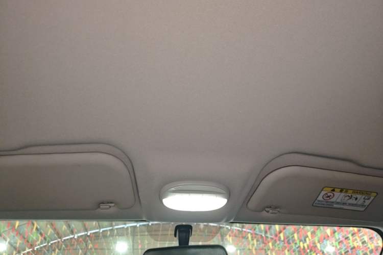 Used Chery QQ Little Ant 2022 Revised Version Sweet Pink Edition Half-Sugar Version Lithium Iron Phosphate 30.7 kWh 30 kW 301 km Headliner