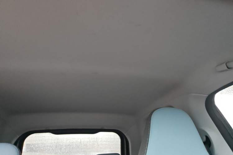 Used Chery QQ Little Ant 2022 Sweet Pink Edition Half-Sugar Version Lithium Iron Phosphate 29.2 kWh 30 kW 301 km Headliner