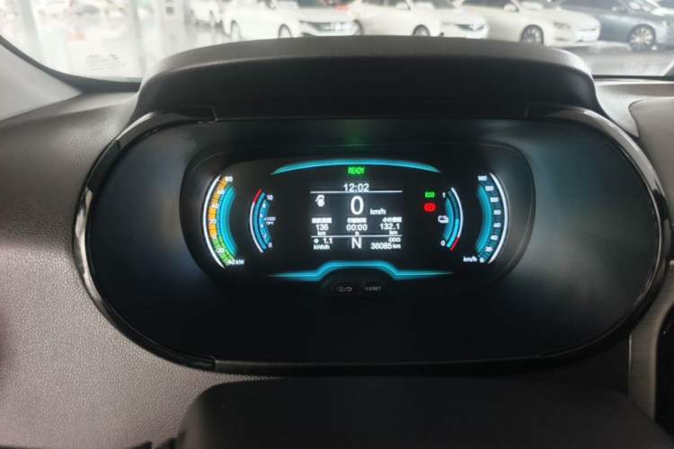 Used Chery QQ Little Ant 2022 Restyled Version Sweet Pink Edition Half-Sugar Version 28.8 kWh 30 kW 301 km Instrument Cluster