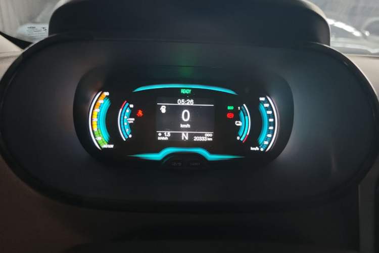 Used Chery QQ Little Ant 2022 Revised Version Sweet Pink Edition Half-Sugar Version Lithium Iron Phosphate 30.7 kWh 30 kW 301 km Instrument Cluster