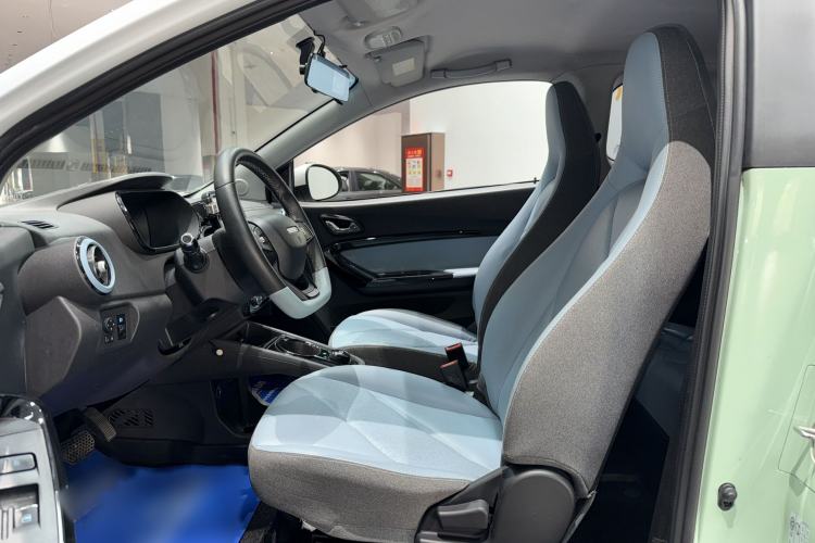 Used Chery QQ Little Ant 2022 Sweet Pink Edition Half-Sugar Version Lithium Iron Phosphate 30 kW 301 km Interior 2