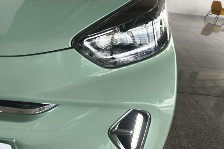 Used Chery QQ Little Ant 2022 Restyled Version Sweet Pink Edition Half-Sugar Version 28.8 kWh 30 kW 301 km Left Front Headlight