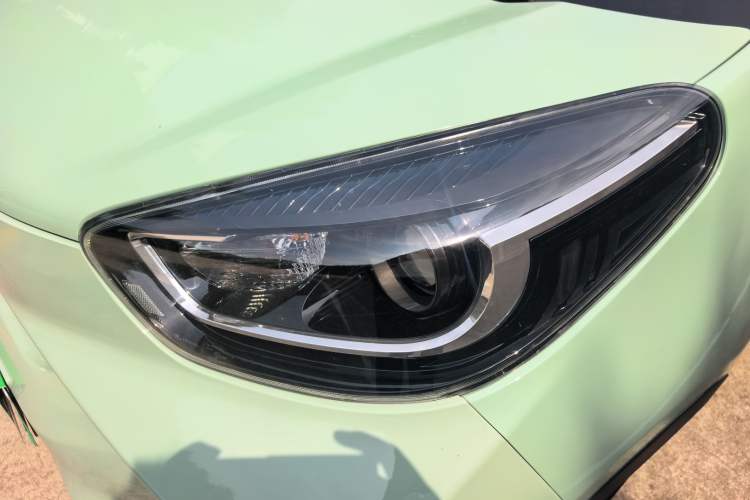 Used Chery QQ Little Ant 2022 Revised Version Sweet Pink Edition Half-Sugar Version Lithium Iron Phosphate 30.7 kWh 30 kW 301 km Left Front Headlight