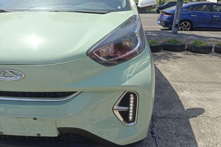 Used Chery QQ Little Ant 2022 Sweet Pink Edition Half-Sugar Version Lithium Iron Phosphate 29.2 kWh 30 kW 301 km Left Front Headlight