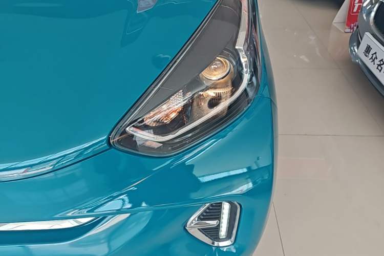 Used Chery QQ Little Ant 2022 Sweet Pink Edition Half-Sugar Version 3-Cell Lithium 30kW 301km Left Front Headlight