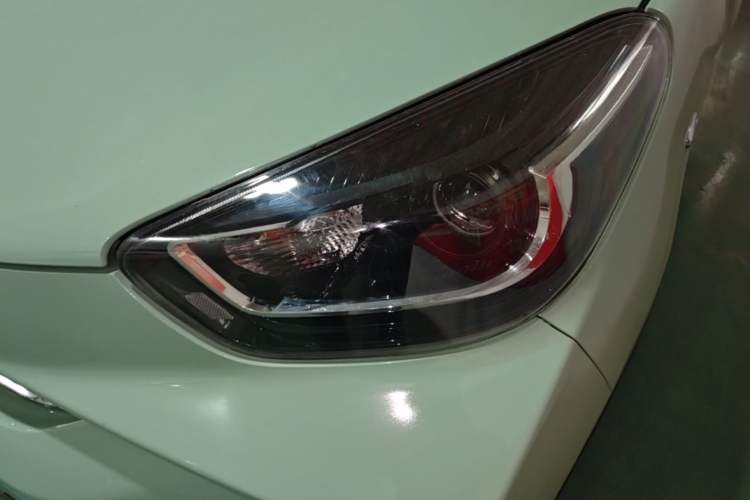 Used Chery QQ Little Ant 2022 Revised Version Sweet Pink Edition Half-Sugar Version Lithium Iron Phosphate 30.7 kWh 30 kW 301 km Left Front Headlight