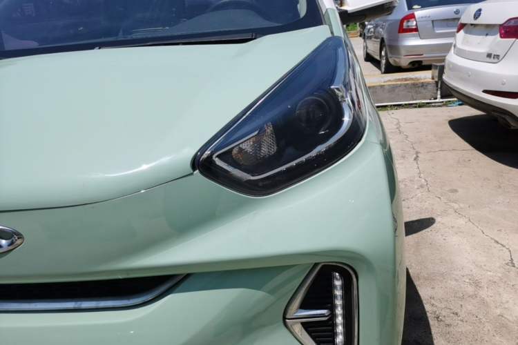 Used Chery QQ Little Ant 2022 Sweet Pink Edition Half-Sugar Version Lithium Iron Phosphate 30 kW 301 km Left Front Headlight
