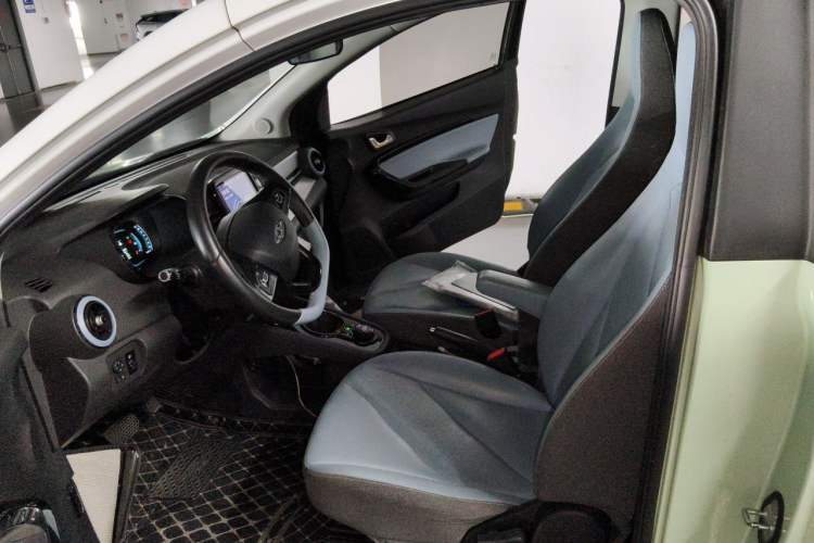 Used Chery QQ Little Ant 2022 Sweet Pink Edition Low-Sugar Version Lithium Iron Phosphate 29.2 kWh 30 kW 301 km Left Front Seat