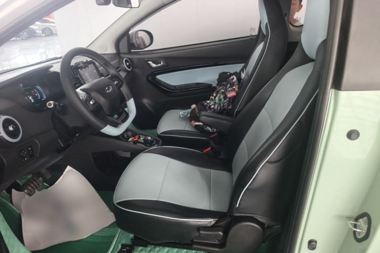 Used Chery QQ Little Ant 2022 Restyled Version Sweet Pink Edition Half-Sugar Version 28.8 kWh 30 kW 301 km Left Front Seat