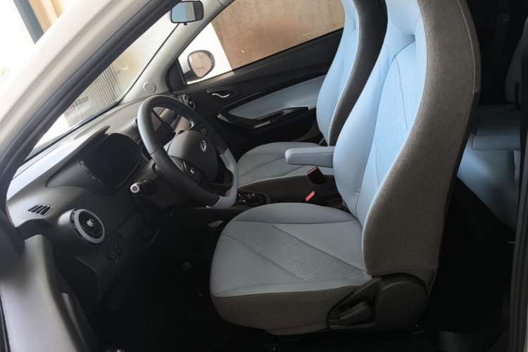 Used Chery QQ Little Ant 2022 Sweet Pink Edition Half-Sugar Version Lithium Iron Phosphate 29.2 kWh 30 kW 301 km Left Front Seat