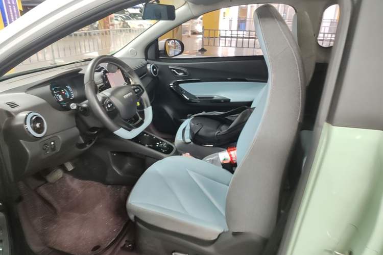 Used Chery QQ Little Ant 2022 Sweet Pink Edition Full-Sugar Version Lithium Iron Phosphate 30 kW 301 km Left Front Seat