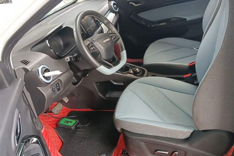 Used Chery QQ Little Ant 2022 Sweet Pink Edition Full-Sugar Version Lithium Iron Phosphate 30 kW 301 km Left Front Seat