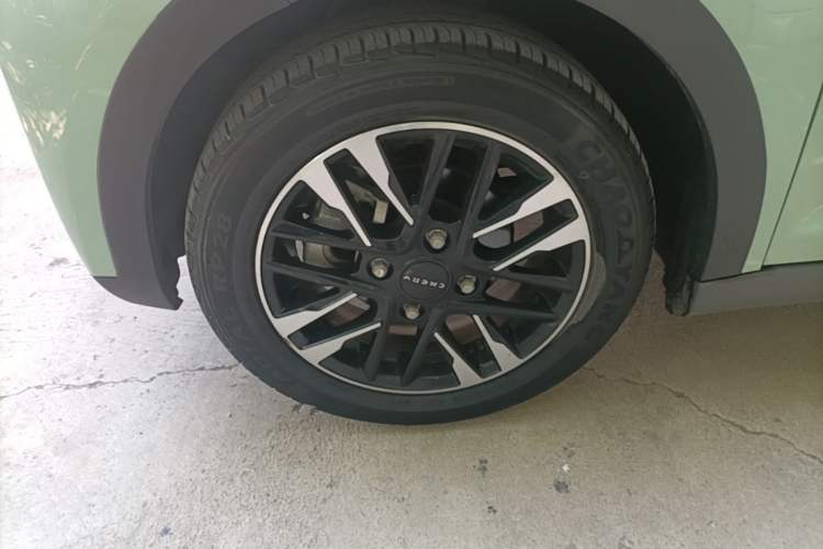 Used Chery QQ Little Ant 2022 Restyled Version Sweet Pink Edition Half-Sugar Version 30.6 kWh 30 kW 301 km Left Front Wheel Hub