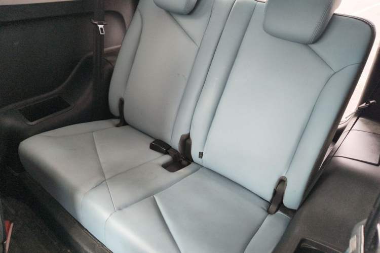 Used Chery QQ Little Ant 2022 Restyled Version Sweet Pink Edition Half-Sugar Version 30.6 kWh 30 kW 301 km Left Rear Seat