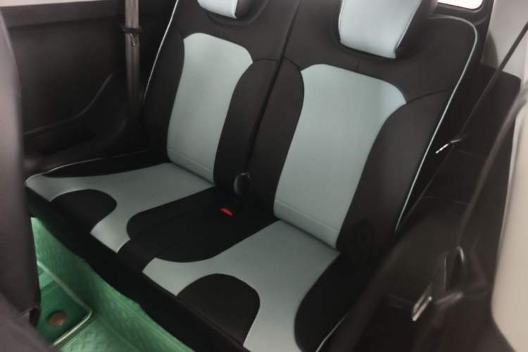 Used Chery QQ Little Ant 2022 Restyled Version Sweet Pink Edition Half-Sugar Version 28.8 kWh 30 kW 301 km Left Rear Seat