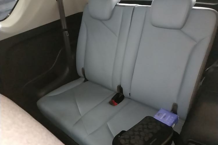 Used Chery QQ Little Ant 2022 Updated Version Sweet Pink Edition Full Sugar Version Lithium Iron Phosphate 30.7 kWh 30 kW 301 km Left Rear Seat