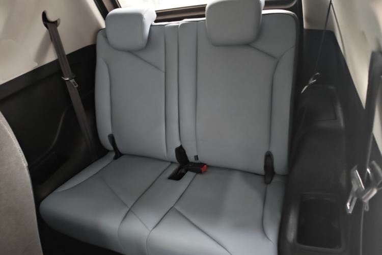 Used Chery QQ Little Ant 2022 Restyled Version Sweet Pink Edition Half-Sugar Version 30.6 kWh 30 kW 301 km Left Rear Seat