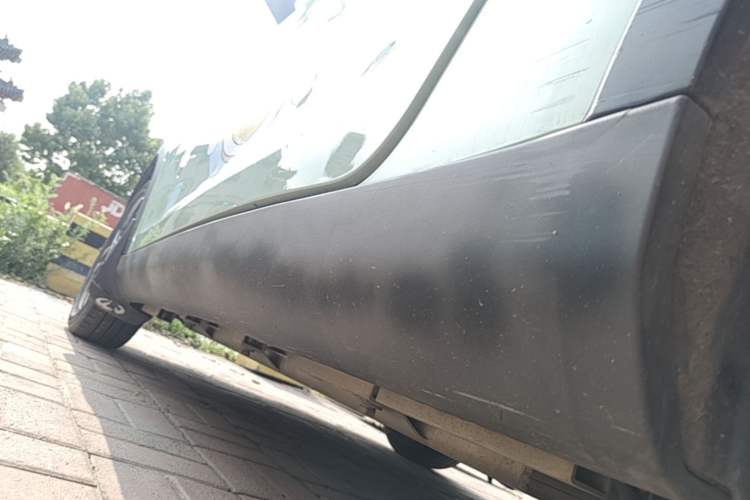 Used Chery QQ Little Ant 2022 Sweet Pink Edition Half-Sugar Version Lithium Iron Phosphate 30 kW 301 km Left Side Sill