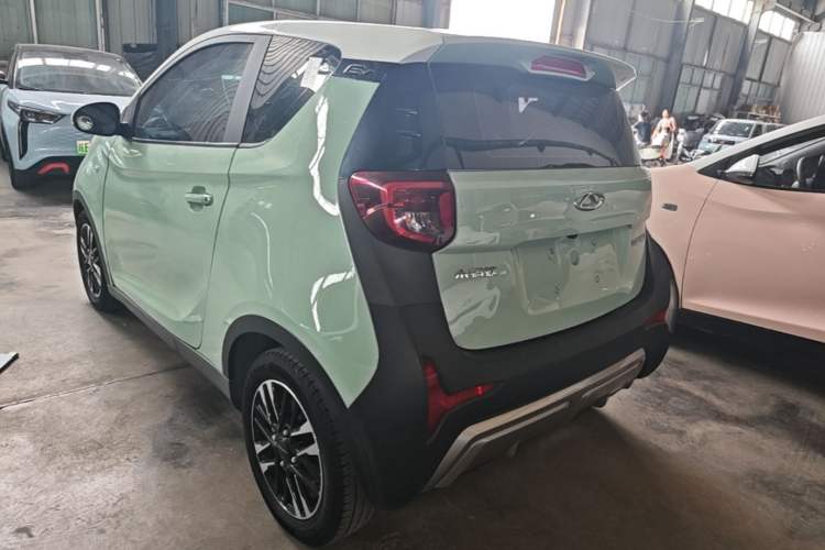 Used Chery QQ Little Ant 2022 Revised Version Sweet Pink Edition Half-Sugar Version Lithium Iron Phosphate 30.7 kWh 30 kW 301 km Rear Left 45 Deg