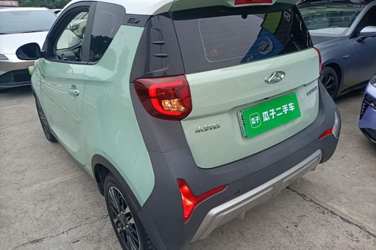 Used Chery QQ Little Ant 2022 Revised Version Sweet Pink Edition Half-Sugar Version Lithium Iron Phosphate 30.7 kWh 30 kW 301 km Rear Left 45 Deg