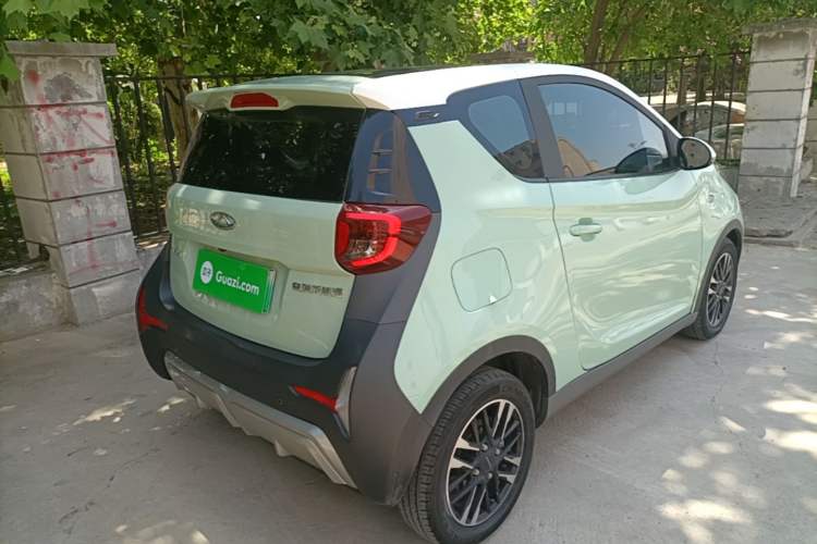 Used Chery QQ Little Ant 2022 Restyled Version Sweet Pink Edition Half-Sugar Version 30.6 kWh 30 kW 301 km Rear Right 45 Deg