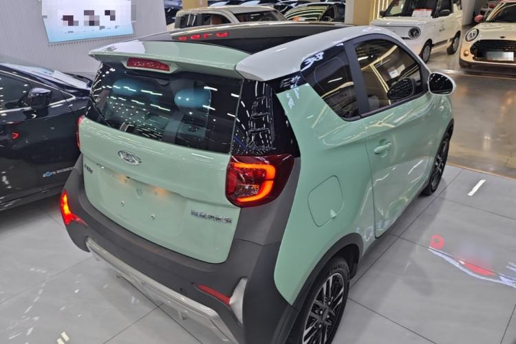 Used Chery QQ Little Ant 2022 Revised Version Sweet Pink Edition Low-Sugar Version 30.6 kWh 30 kW 301 km Rear Right 45 Deg
