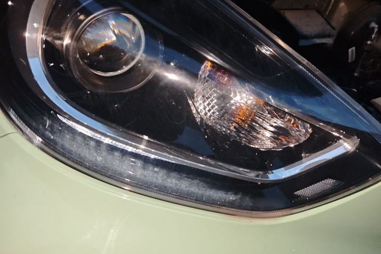 Used Chery QQ Little Ant 2022 Sweet Pink Edition Half-Sugar Version Lithium Iron Phosphate 30 kW 301 km Right Front Headlight