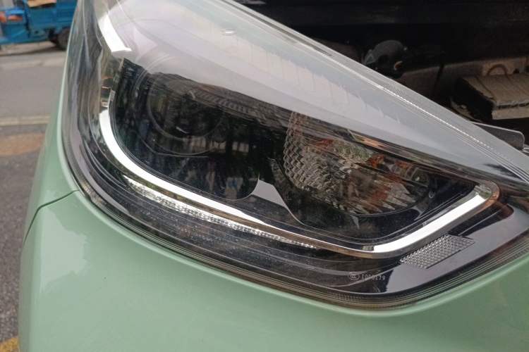 Used Chery QQ Little Ant 2022 Sweet Pink Edition Half-Sugar Version Lithium Iron Phosphate 29.2 kWh 30 kW 301 km Right Front Headlight