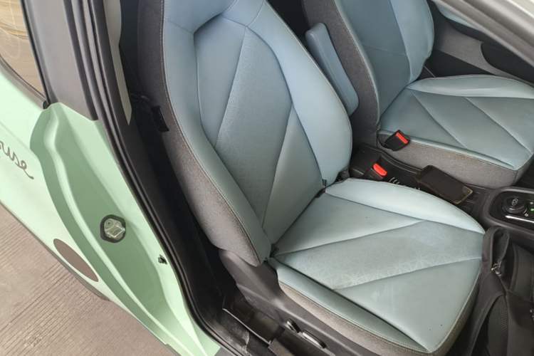 Used Chery QQ Little Ant 2022 Sweet Pink Edition Half-Sugar Version Lithium Iron Phosphate 29.2 kWh 30 kW 301 km Right Front Seat