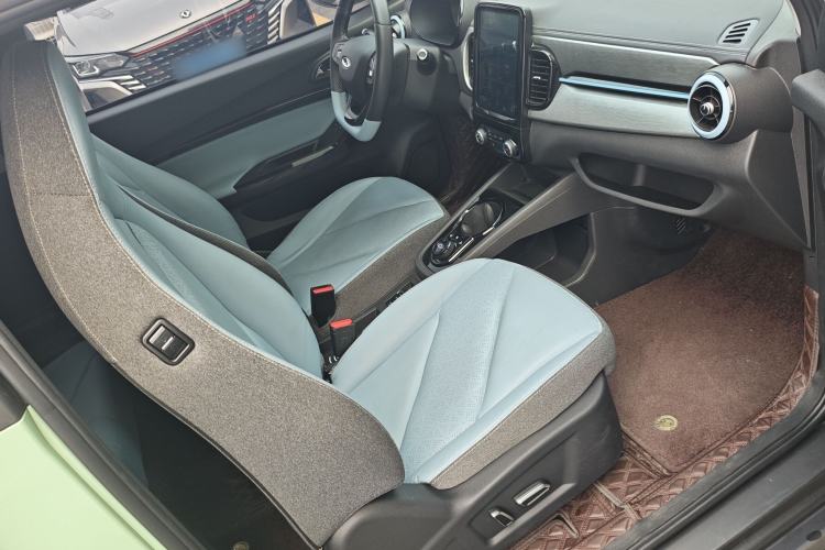 Used Chery QQ Little Ant 2022 Revised Version Sweet Pink Edition Half-Sugar Version Lithium Iron Phosphate 30.7 kWh 30 kW 301 km Right Front Seat