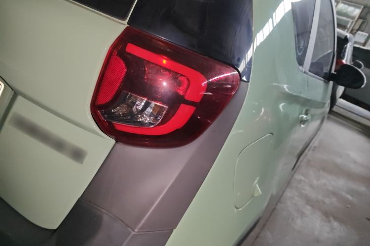 Used Chery QQ Little Ant 2022 Revised Version Sweet Pink Edition Half-Sugar Version Lithium Iron Phosphate 30.7 kWh 30 kW 301 km Right Rear Taillight