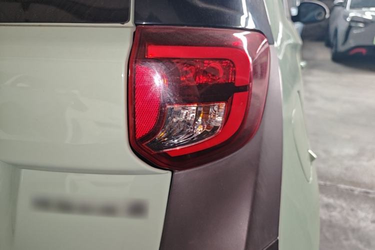 Used Chery QQ Little Ant 2022 Revised Version Sweet Pink Edition Half-Sugar Version Lithium Iron Phosphate 30.7 kWh 30 kW 301 km Right Rear Taillight