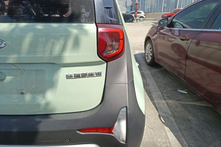 Used Chery QQ Little Ant 2022 Sweet Pink Edition Half-Sugar Version Lithium Iron Phosphate 29.2 kWh 30 kW 301 km Right Rear Taillight