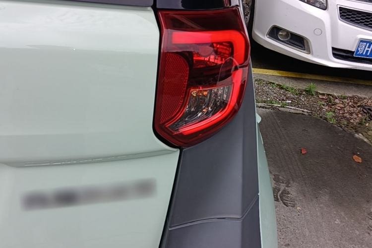 Used Chery QQ Little Ant 2022 Sweet Pink Edition Full-Sugar Version Lithium Iron Phosphate 30 kW 301 km Right Rear Taillight