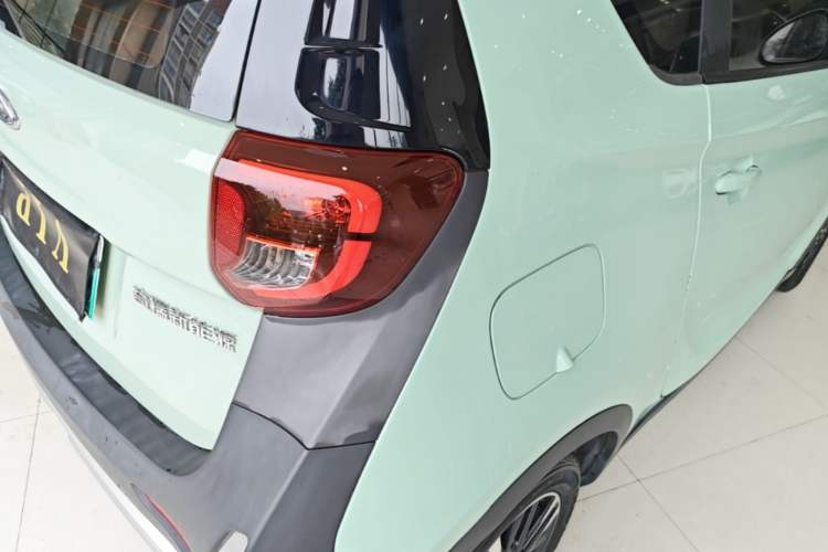 Used Chery QQ Little Ant 2022 Restyled Version Sweet Pink Edition Half-Sugar Version 30.6 kWh 30 kW 301 km Right Rear Taillight